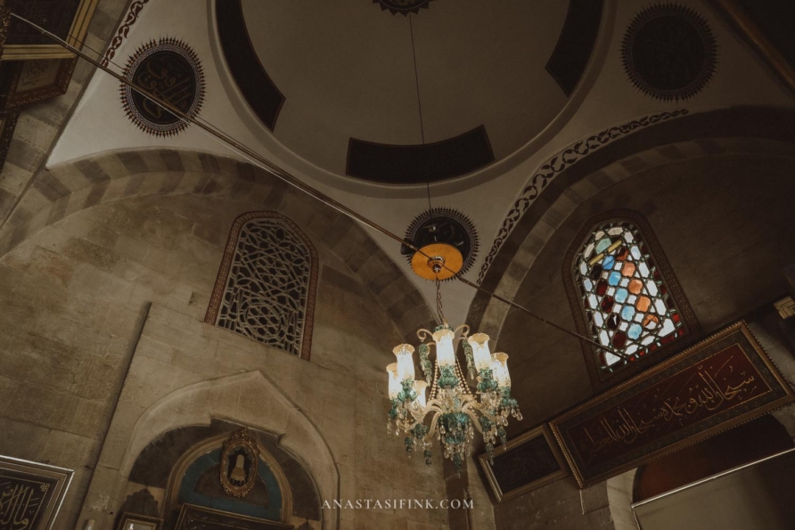 Inside the-Mausoleum of Rumi