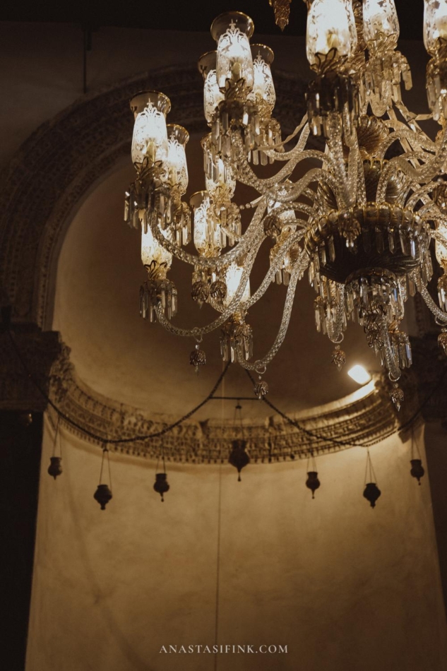 Grand chandelier hanging in the Mardin Grand Mosque.