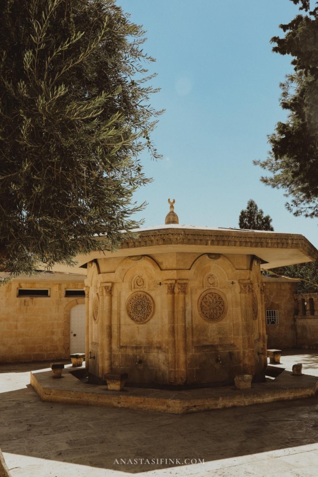 Fountain in the courtyard of the Mardin Grand Mosque.