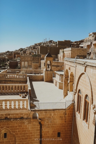 Scenic view of the rooftops in Mardin's old town, showcasing traditional architecture.