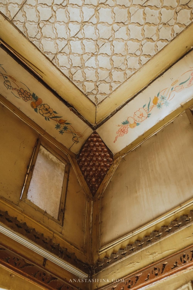 Detailed view of the decorative ceiling in Papirus, Gaziantep.