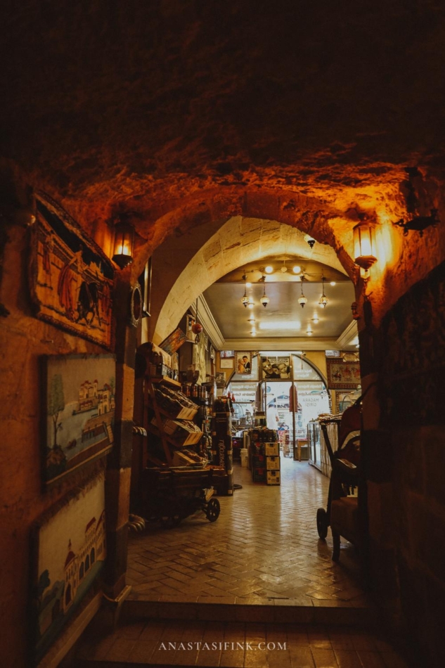 Interior view of Kaleoğlu Mağarası Cafe, showing its unique cave-like architecture and decorations