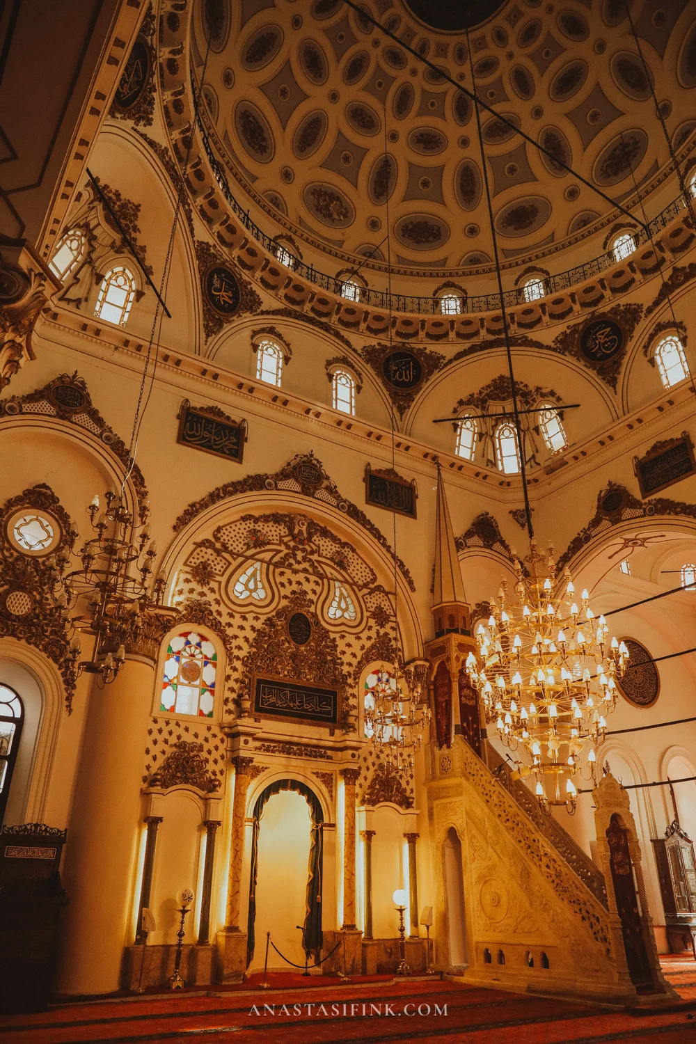 Hisar Mosque — minbar and chandelier. The scale is impressive