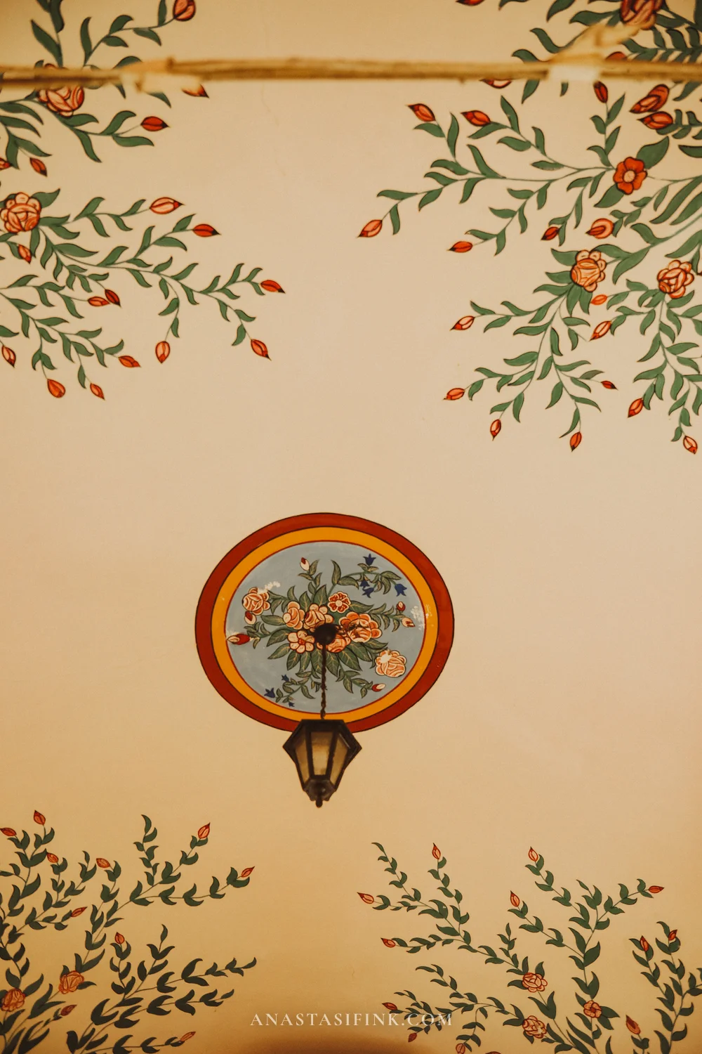 Painted vault of the passage — 1830s flower bouquets and old lantern