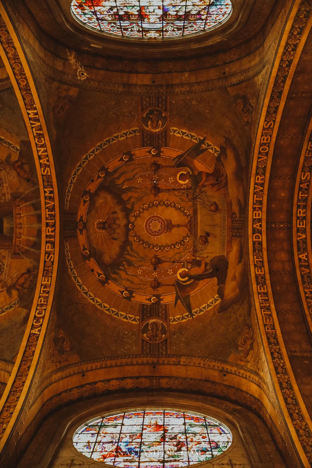Painted vault of the Sagrado Corazón basilica in Gijón with the Latin inscription Accipite Spiritum Sanctum